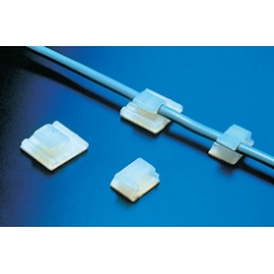 FC-0601 Uchwyt kablowy samoprzylepny płaski, Φ kabla do 0.9 mm
